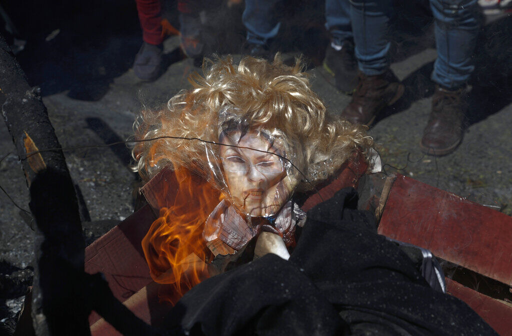 APTOPIX Virus Outbreak Bolivia Protests